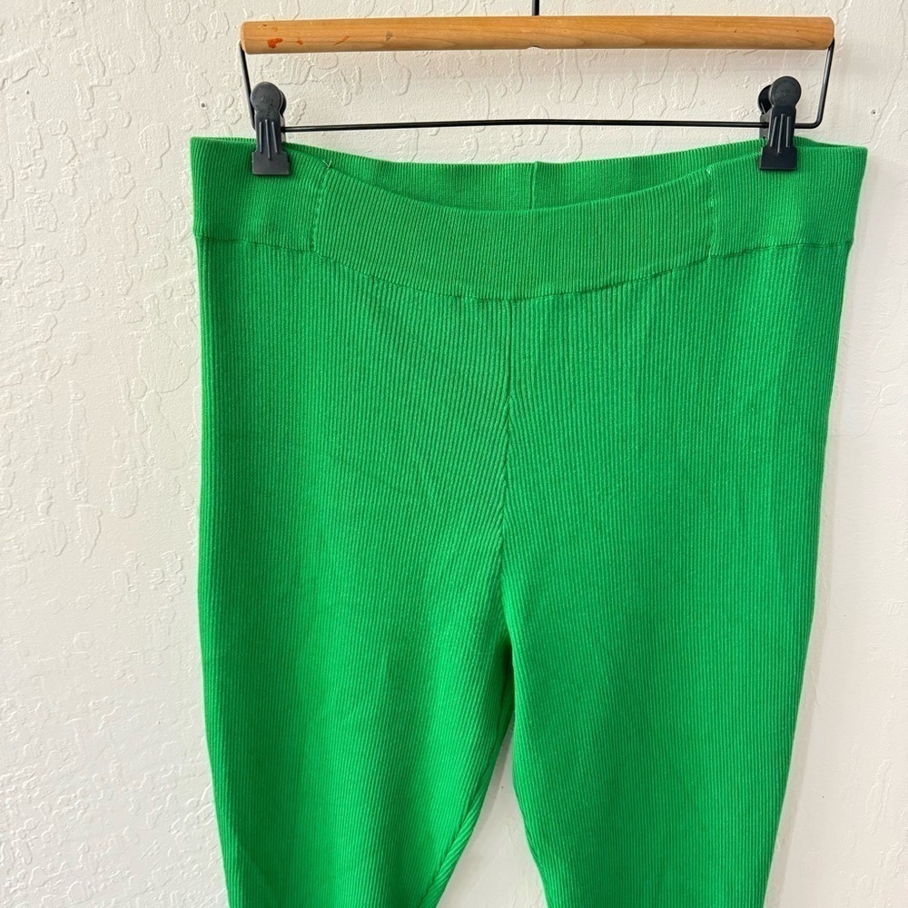 New York and Company Green Ribbed Flare Sweater Pull On Pants XL - Picture 3 of 8